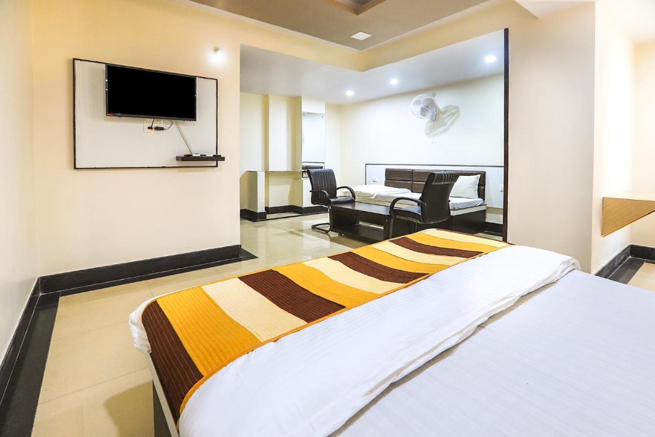 Oyo 11840 Hotel Venus Ajmer Eksteriør bilde